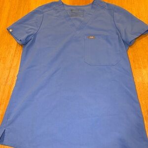Figs Short Sleeve V-Neck Scrub Top in Ceil Blue